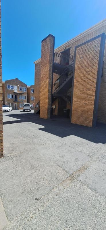 To Let 2 Bedroom Property for Rent in Strand Western Cape